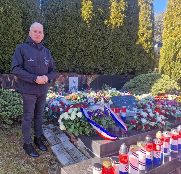 U KRIVOM PUTU OBILJEŽENA 32. OBLJETNICA POGIBIJE HEROJA DOMOVINSKOG RATA DAMIRA TOMLJANOVIĆA – GAVRANA