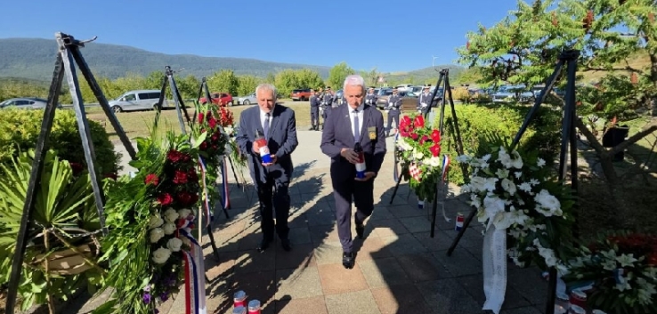U Žutoj Lokvi svečano obilježena 35. godišnjica pogibije 4 policijska službenika